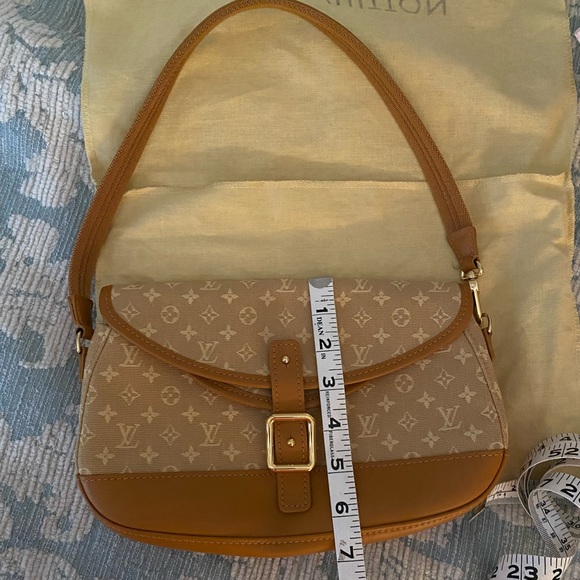 Louis Vuitton handbag - Picture 10 of 12